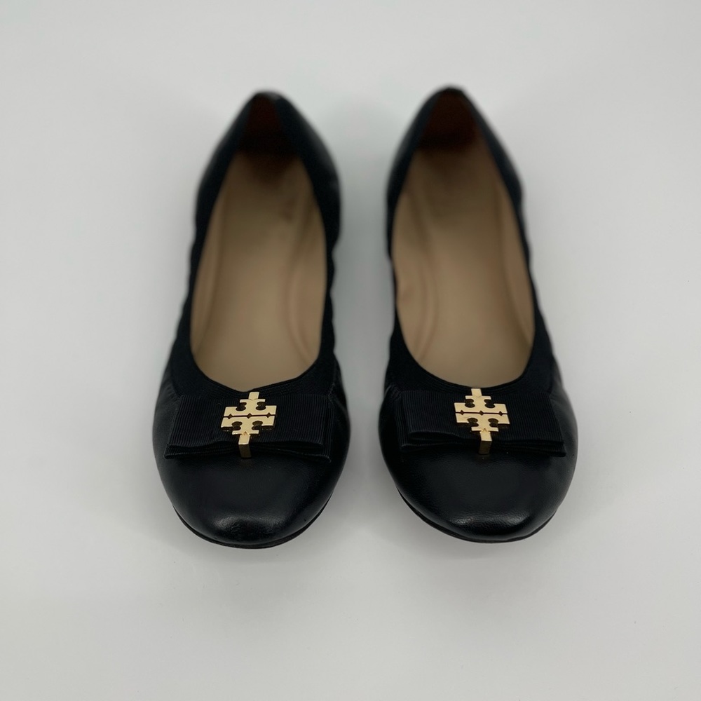 Tory Burch Black Leather Bow Scrunch Ballet Flats
Women's Size 10.5 fits sz 10